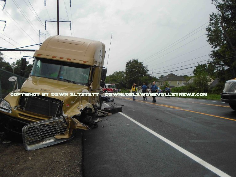 Route 13 closed for major crash – Delaware Valley News