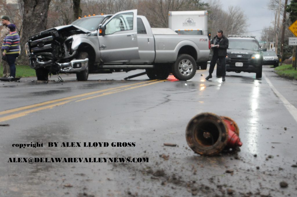 Two Vehicle Crash Sends Drivers To Hospitals In Bensalem Delaware Valley News 8083