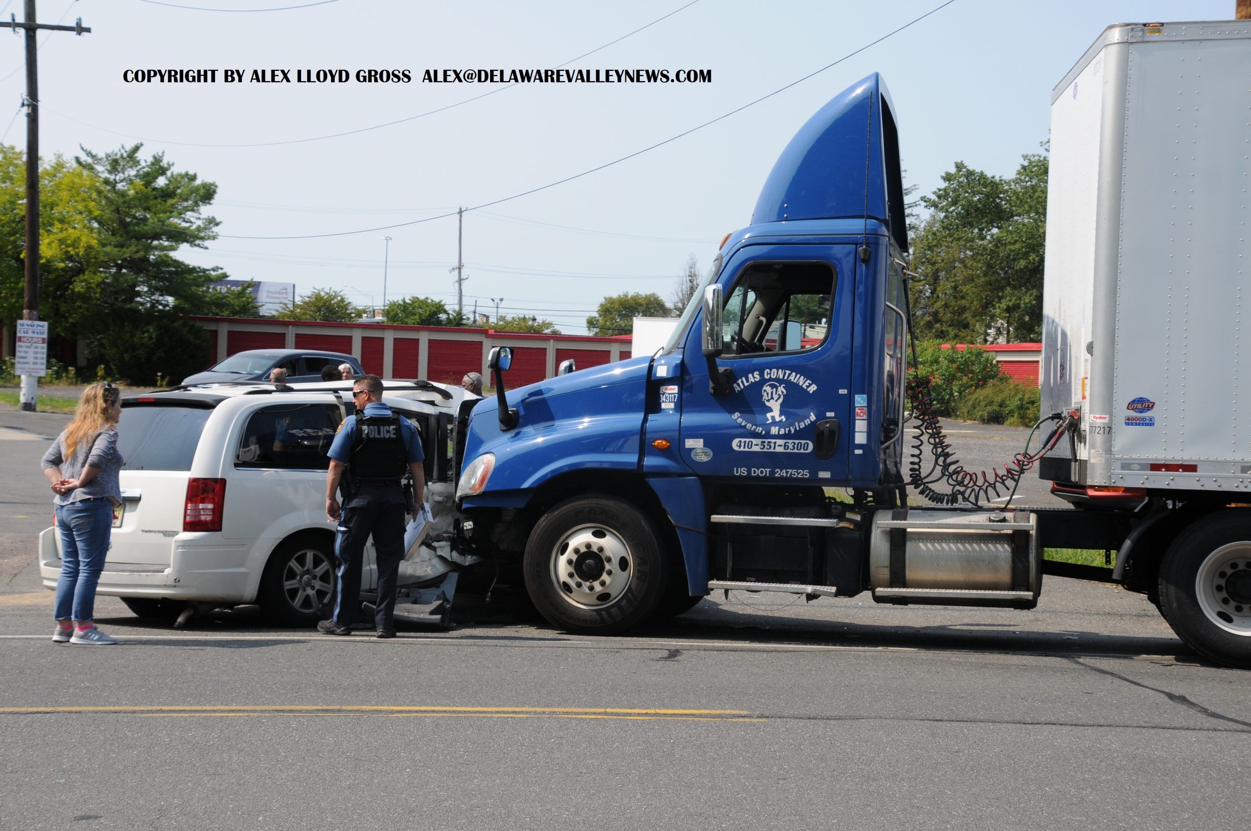 Tractor Trailer Crashes Into Car In Bristol Twp Delaware Valley News 0589